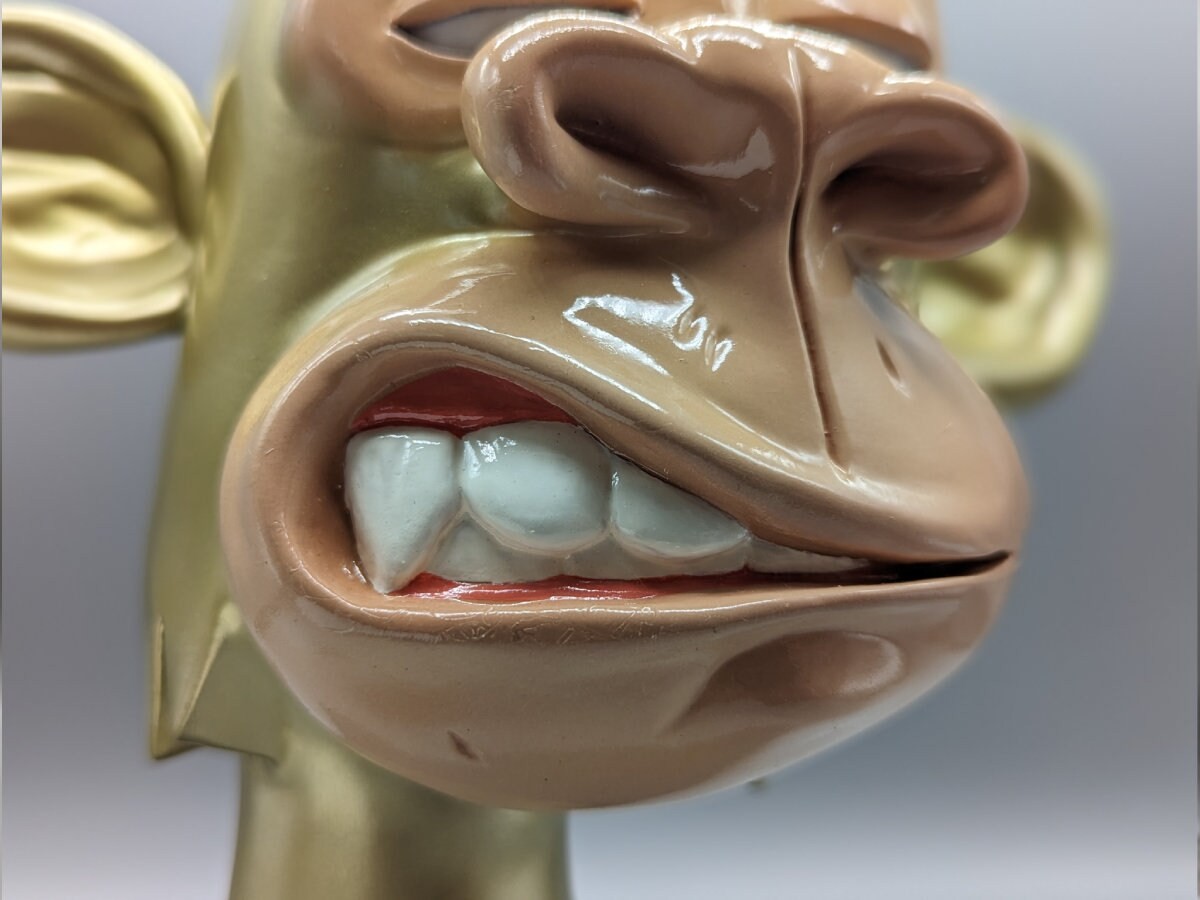 ape-homage-bored-ape-yacht-club-3749-statue-sculpture-3