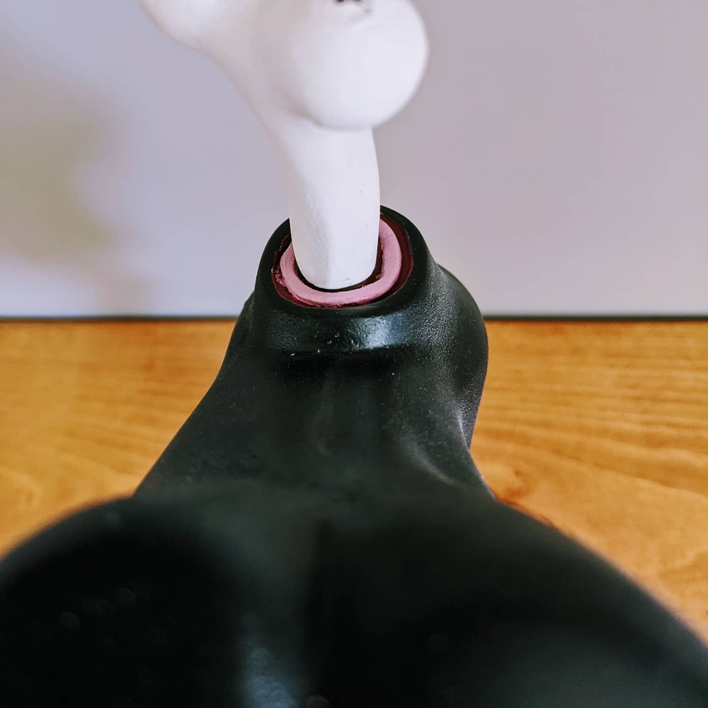 lady-high-heels-statue-sculpture-06