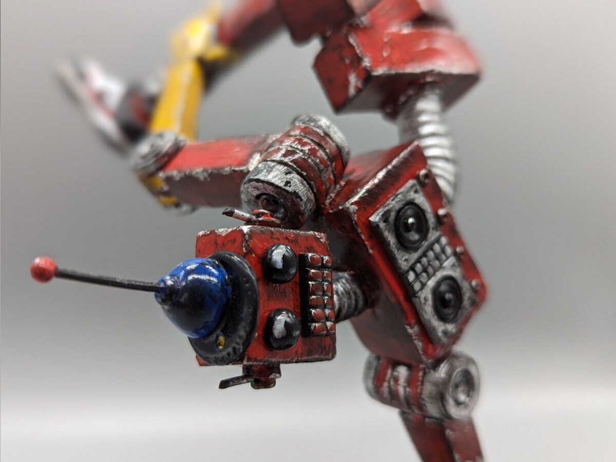 retrobot-groove-dancing-robot-statue-sculpture-10