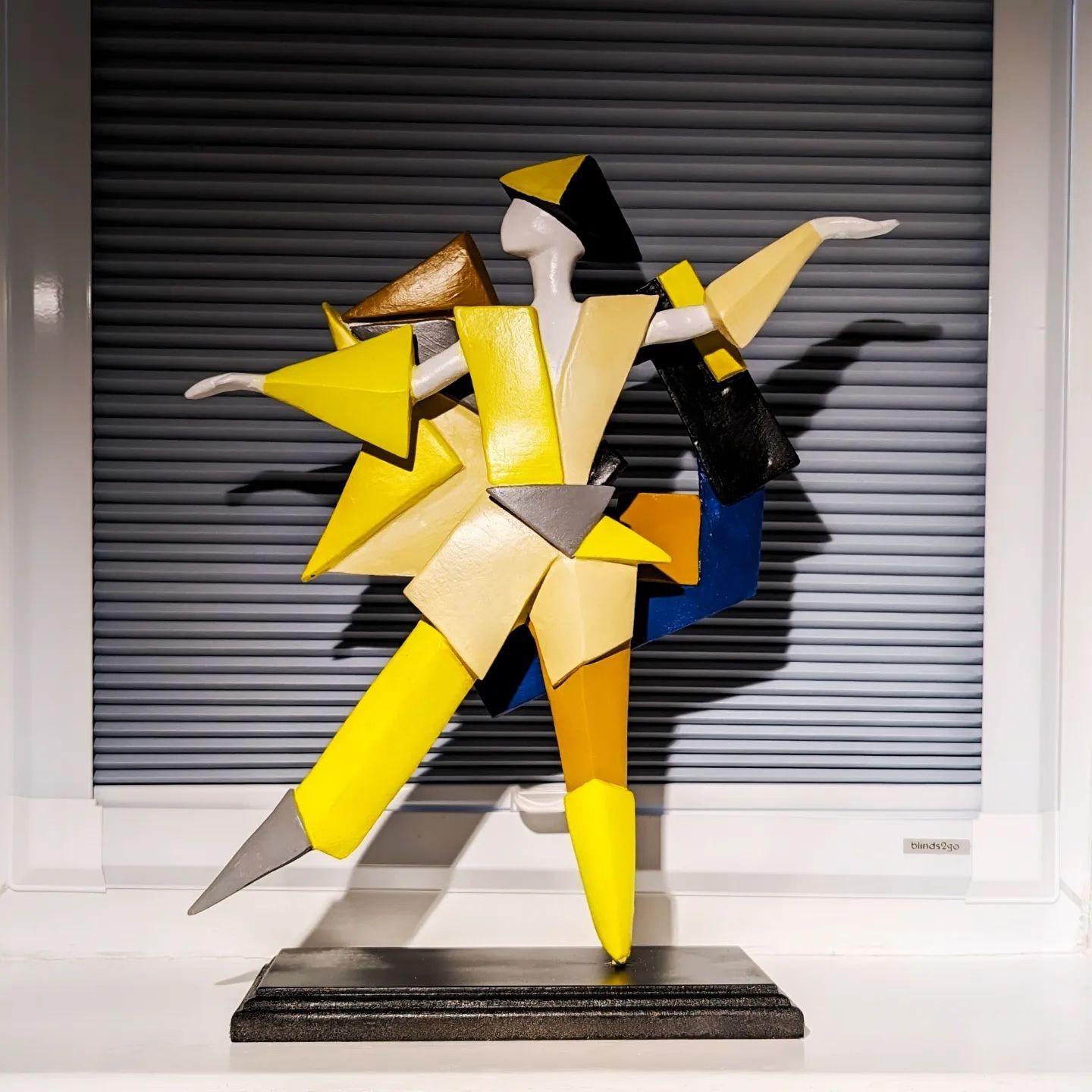 paper-dancer-statue-sculpture