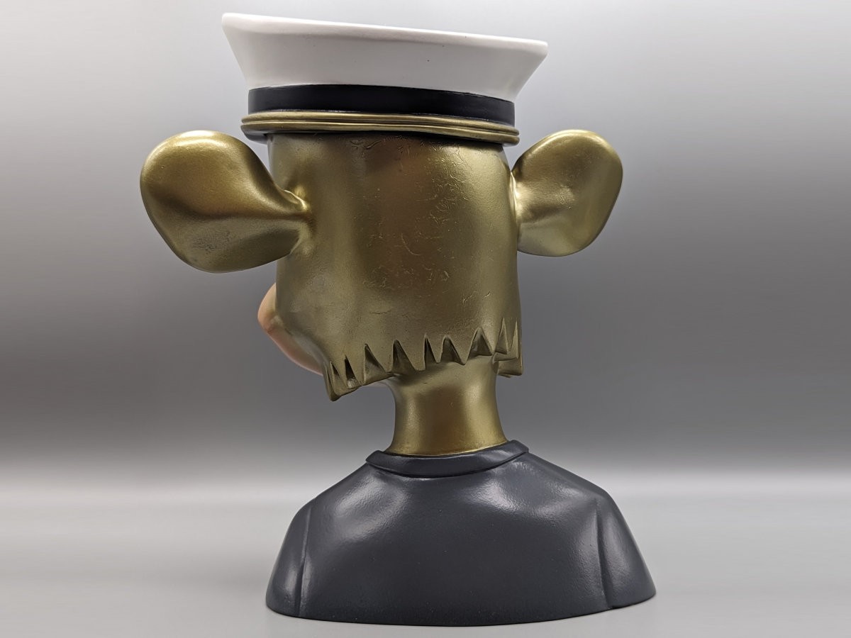 ape-homage-bored-ape-yacht-club-3749-statue-sculpture-4