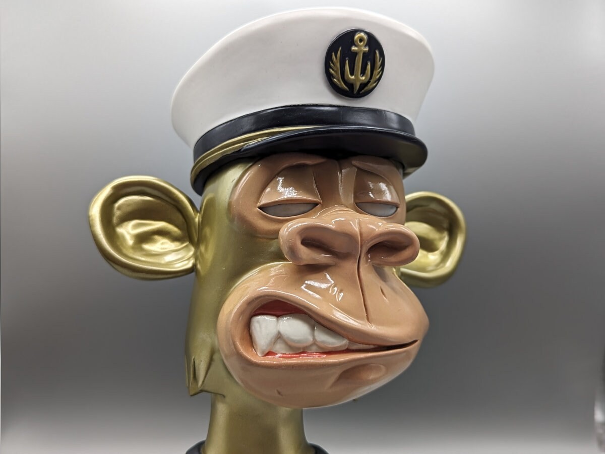 ape-homage-bored-ape-yacht-club-3749-statue-sculpture-2